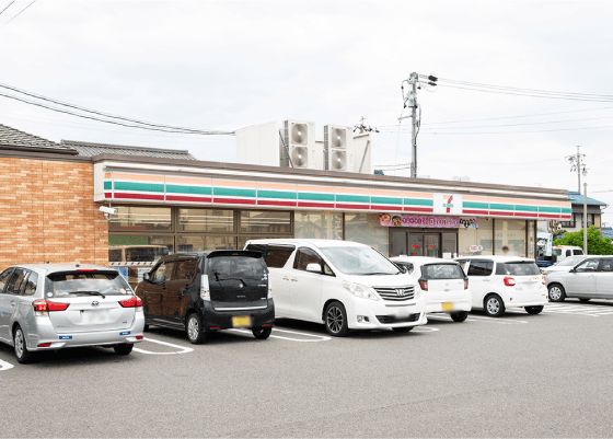 セブン-イレブン 一宮苅安賀店