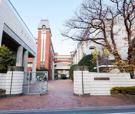 吉祥女子中学・高等学校(約2.3km)