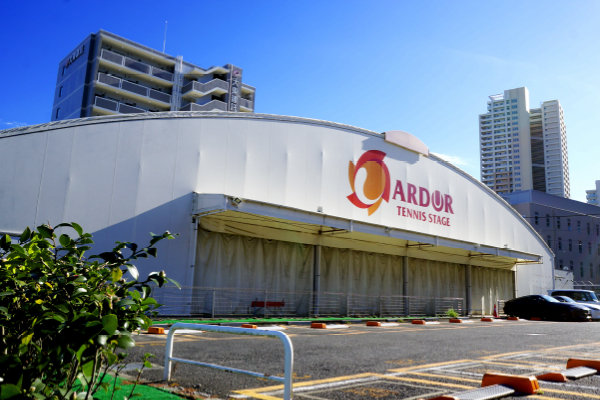 アルドールテニスステージ