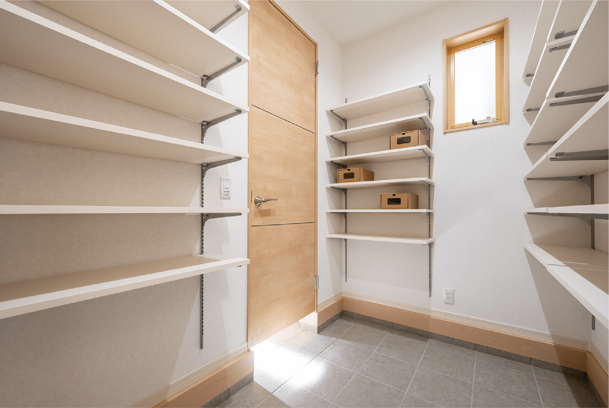 エントランスクローク［10号棟］