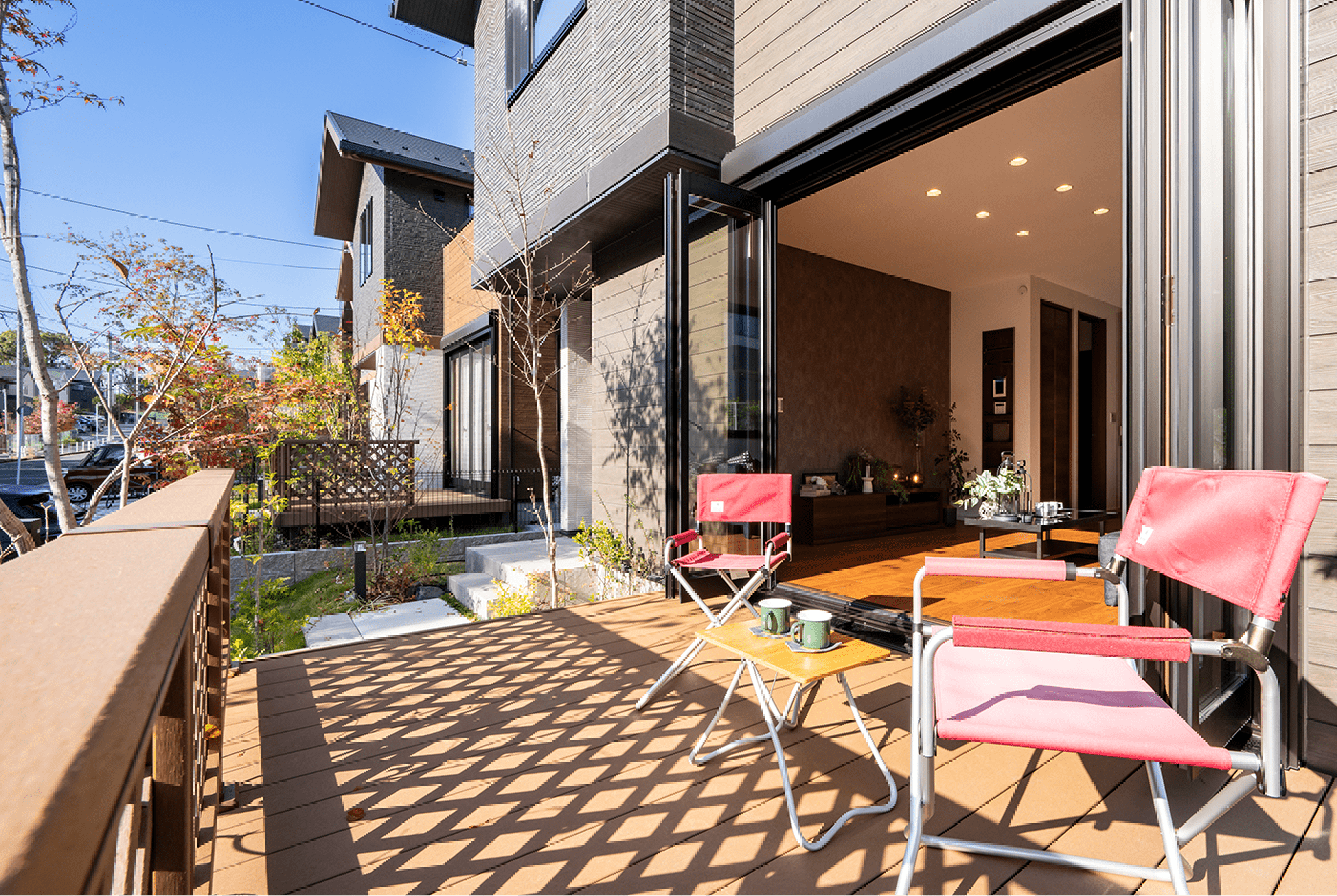 ウッドデッキ［11号棟］