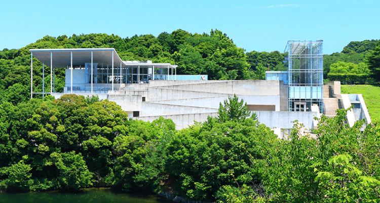 岡崎市図書館交流プラザ（りぶら）