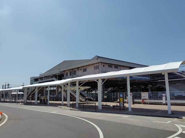 JR総武中央線「幕張」駅