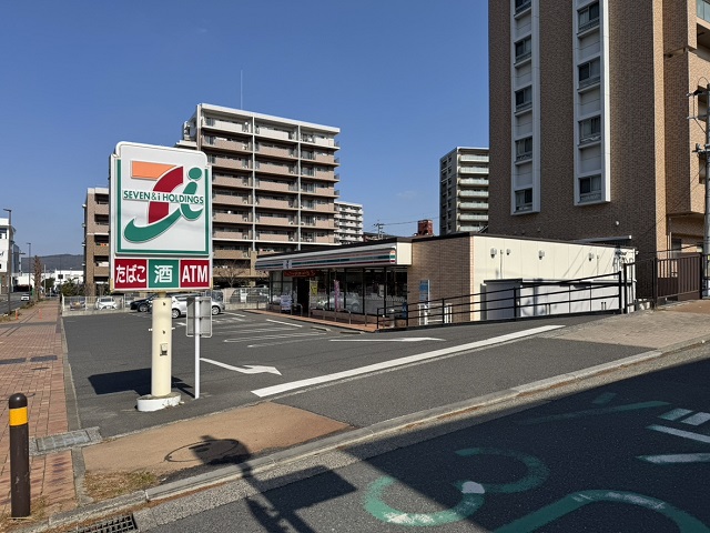 セブンイレブン 八幡桃園公園駅前店