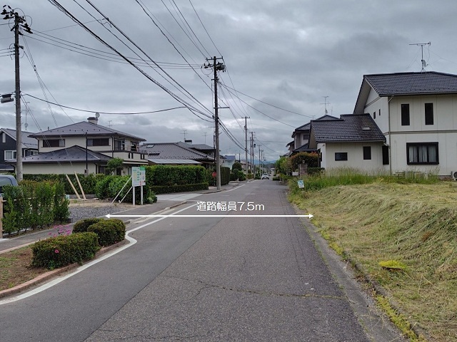 現地 南側道路 西から(2026年6月撮影)