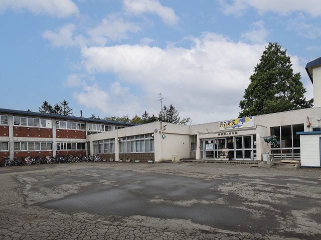 江別市立江別第二中学校