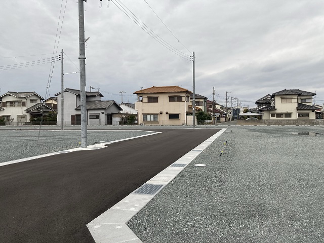 分譲地全景(10号地 東側道路より撮影)