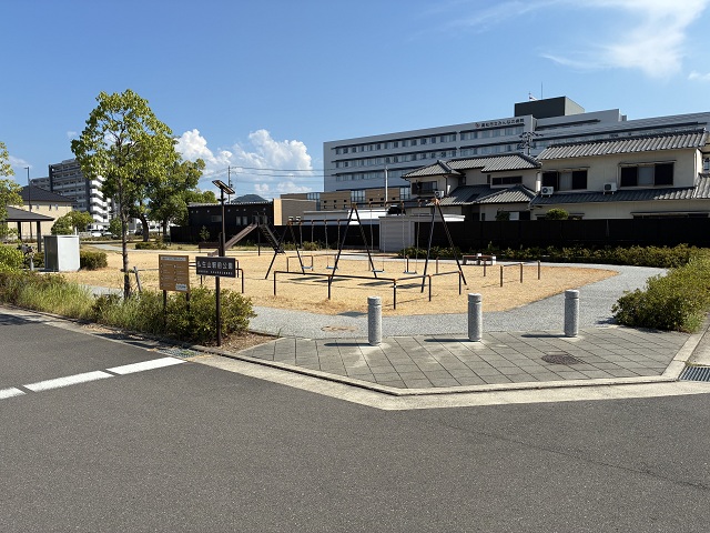 仏生山駅前公園