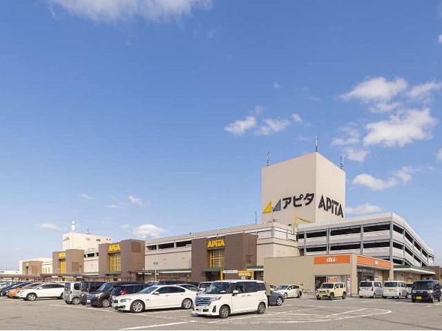 アピタ富山東店