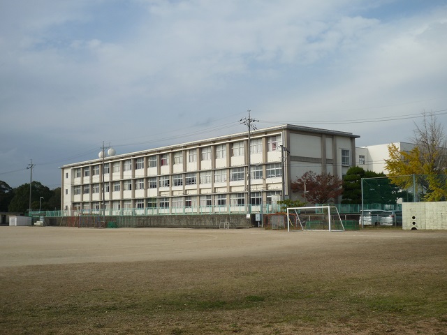 厚南中学校