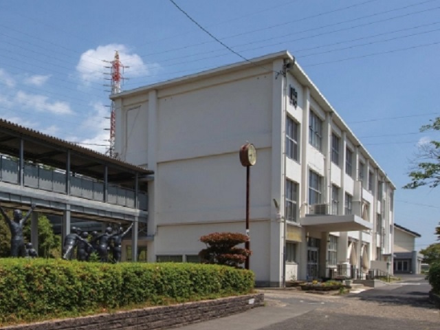 桃山中学校