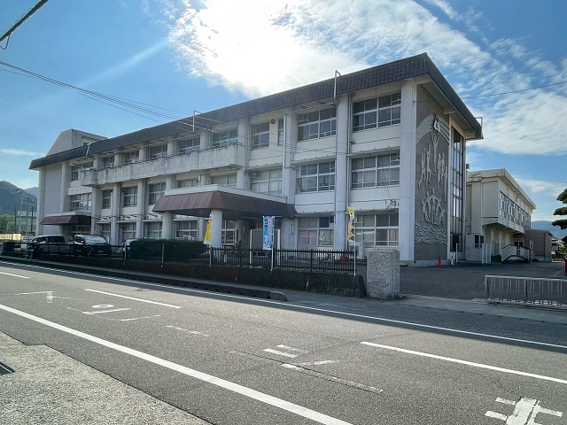 山口市立平川小学校