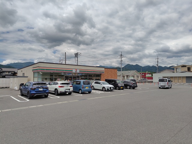 セブンイレブン維新公園店