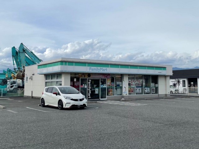 ファミリーマート 昭和町飯喰店