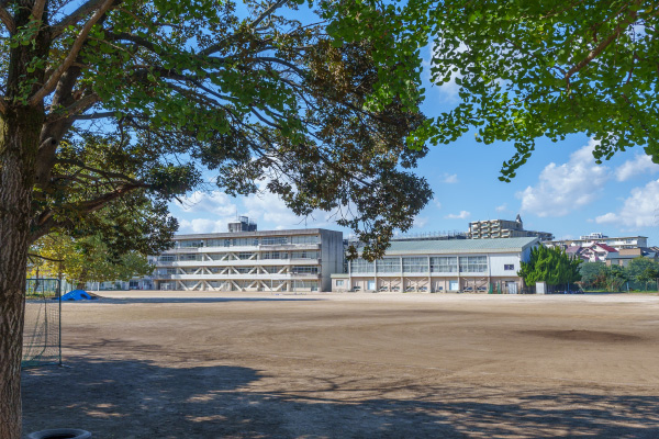 八千代市立高津中学校〈通学校〉