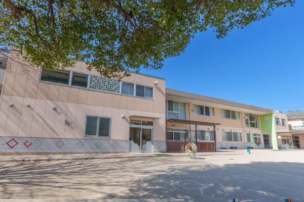 若葉ナースリ・スクール