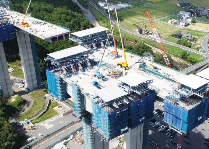 新規建設事業中の新名神高速道路 大戸川橋の架設工事