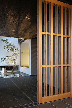 photo1