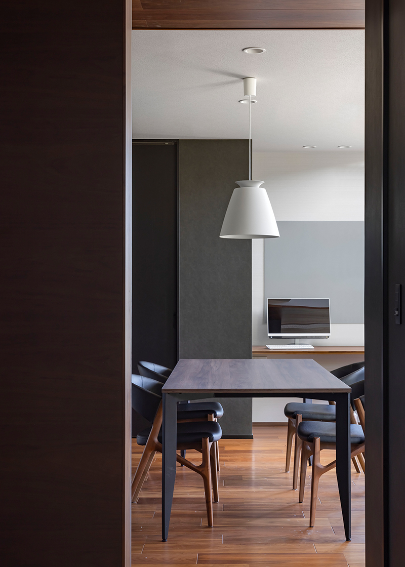 リビングとつながるダイニング