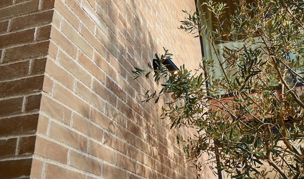 趣深いせっ器質無釉タイル