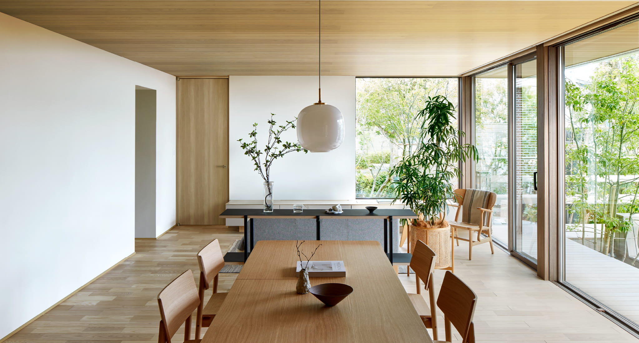 トレンドの新色アッシュのイメージ