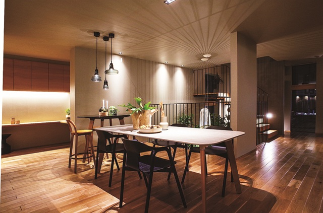 吹き抜けの上部