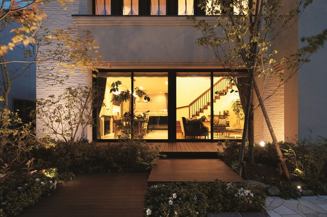 二世帯住宅の外観