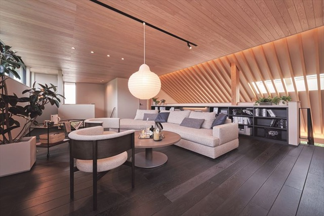 1.5階建ての家の上の階