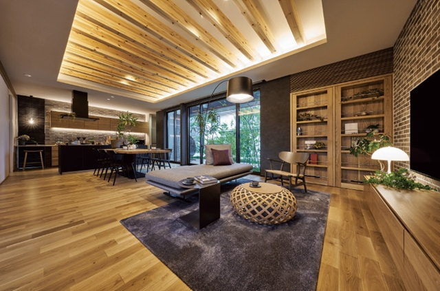 折り上げ天井のあるリビング