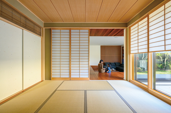 四季を愉しむ落ち着きある住まい