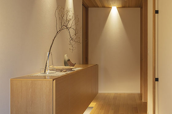 高低差を活かした、眺望を愉しむ平屋