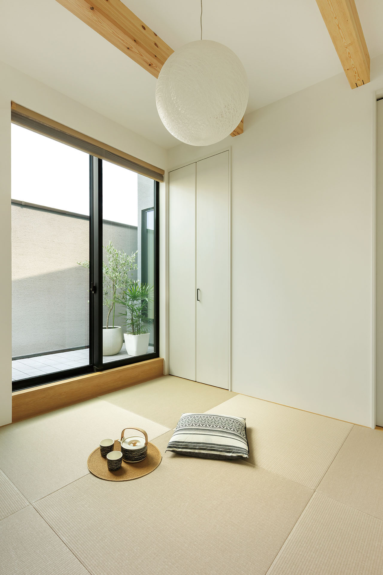 シンプルなデザインの和室