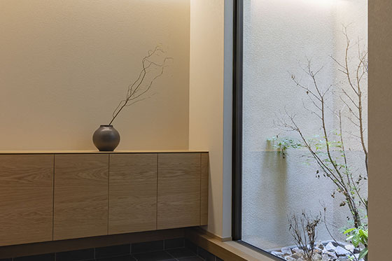 3つの中庭がある、和モダンの家