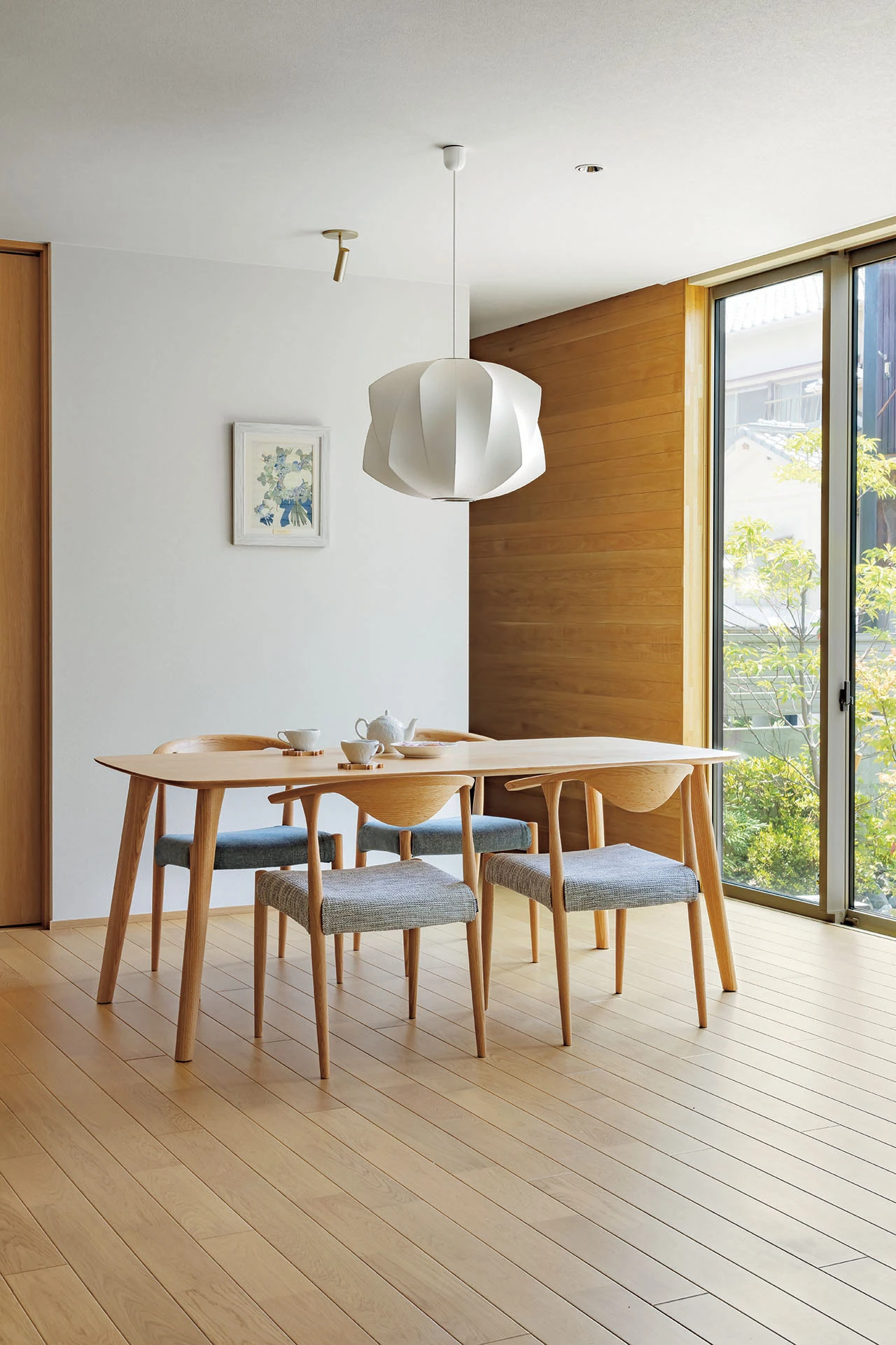 お気に入りの家具が彩るダイニング