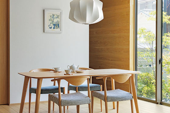 思い出を継ぐ、坪庭のある平屋