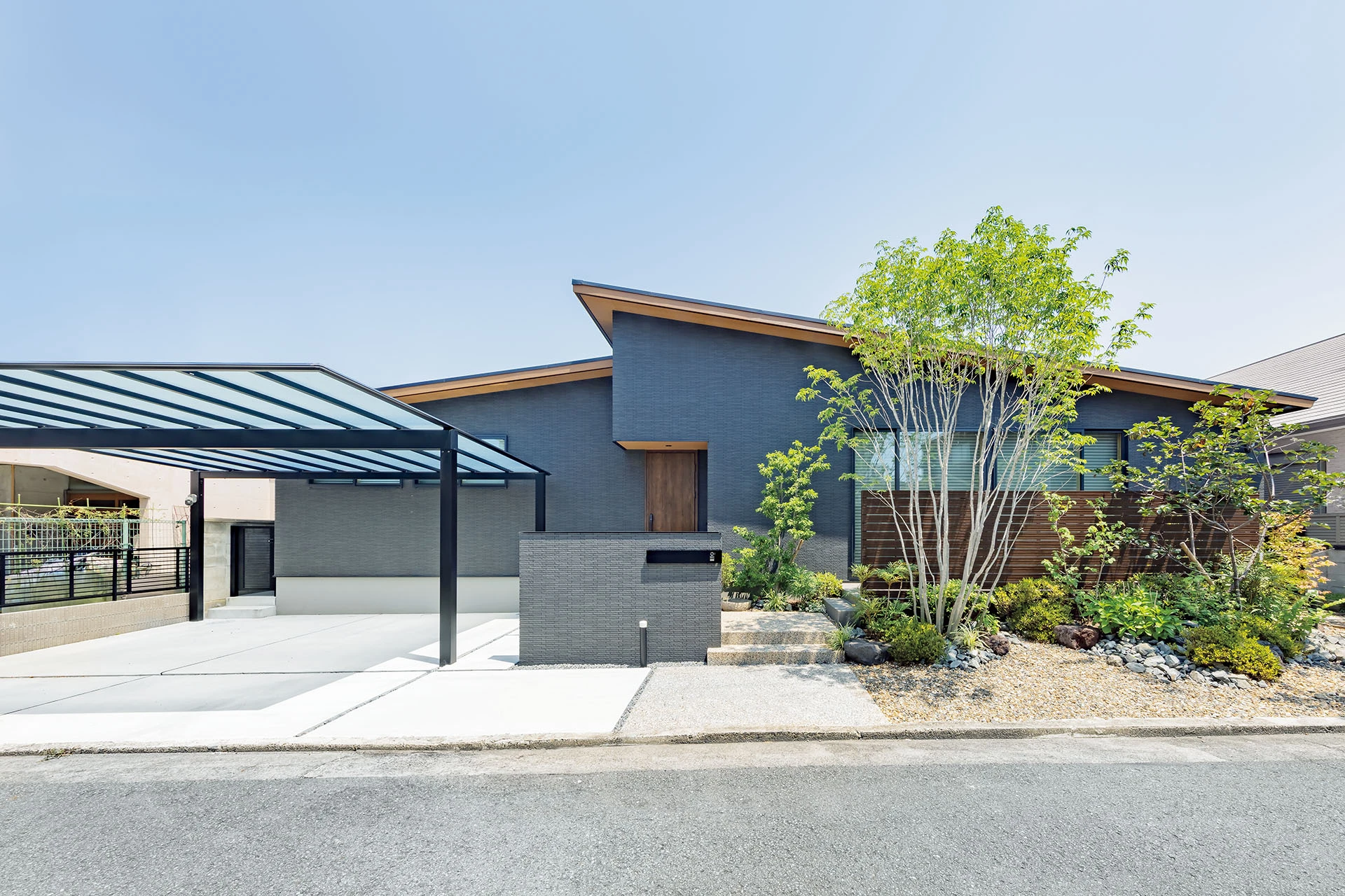 H邸 思い出を継ぐ、坪庭のある平屋