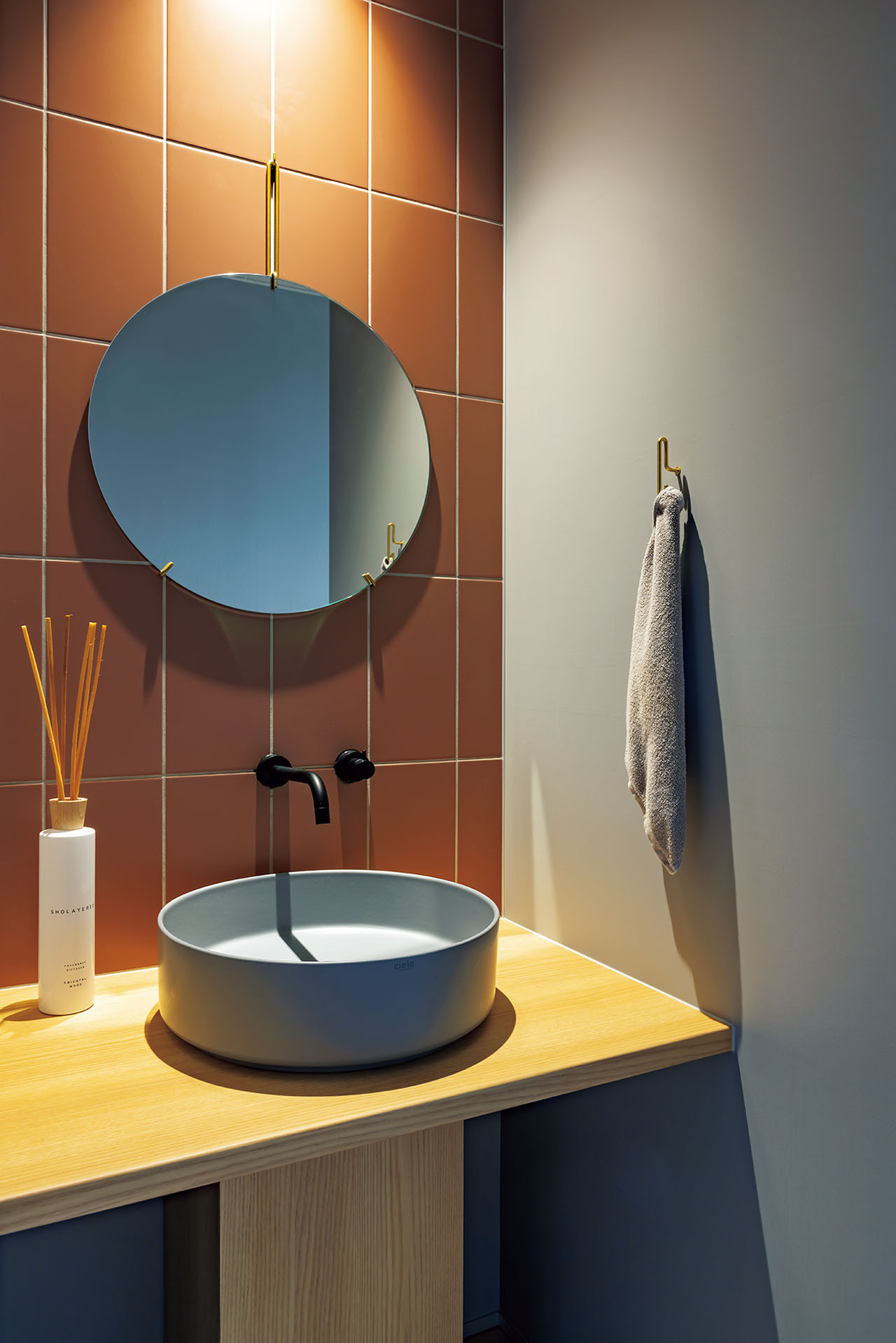 玄関ホールの手洗いコーナー