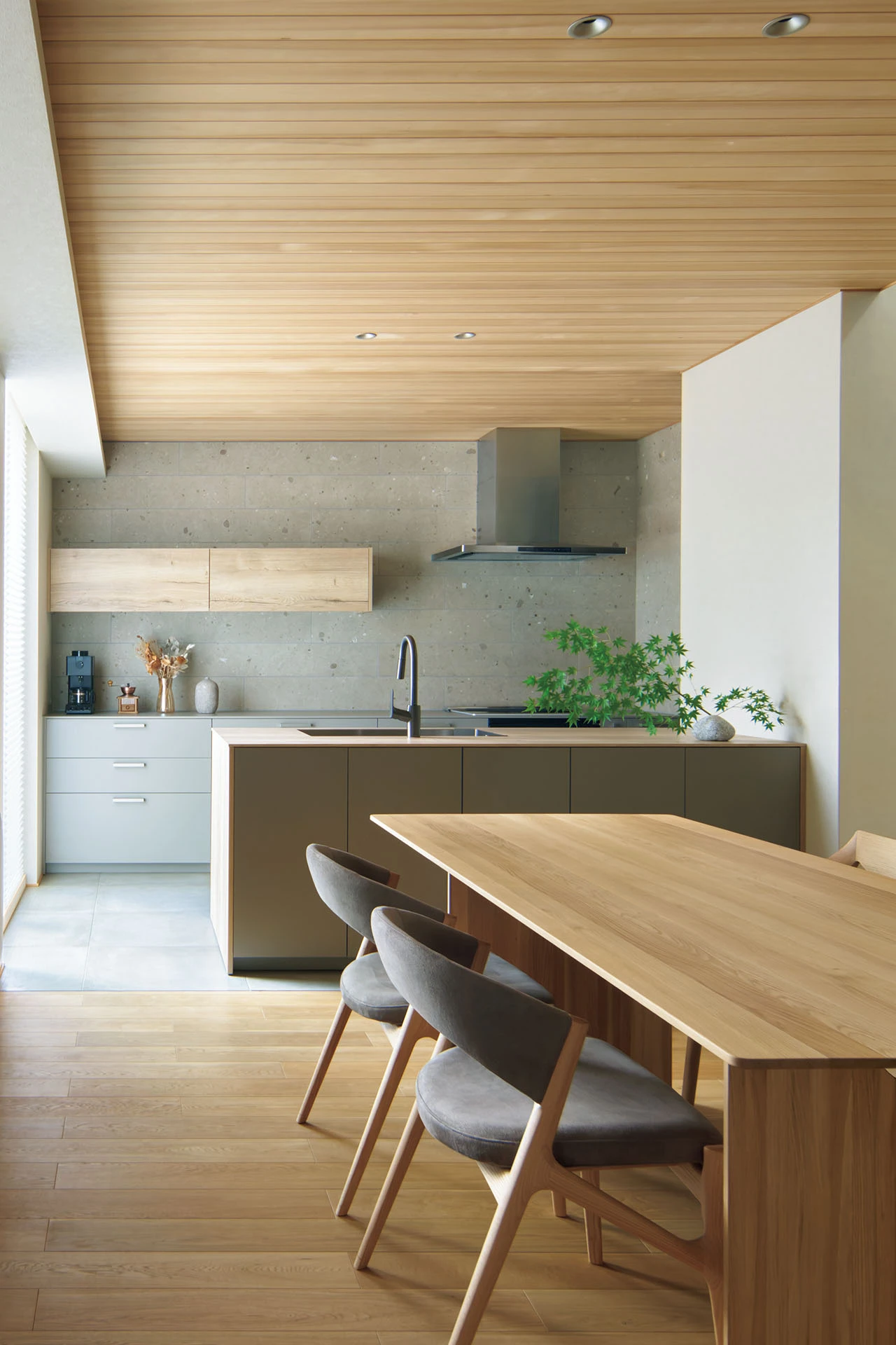 インテリアに調和するキッチン