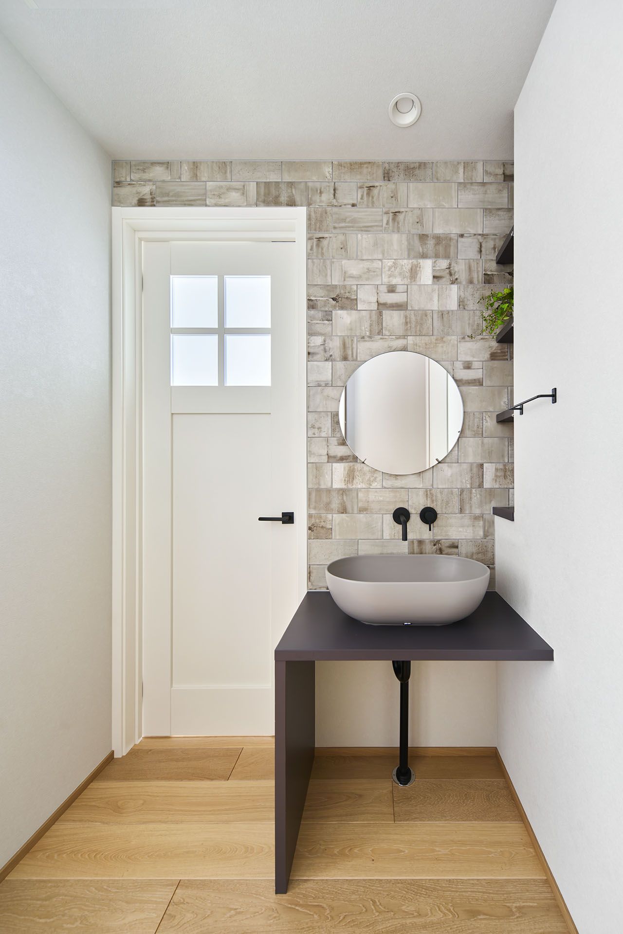 造作の手洗いコーナー