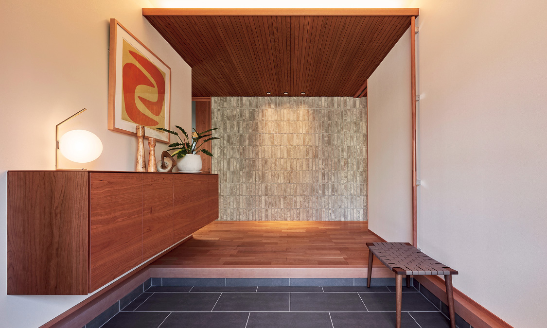 床材：チェリー　　天井：ジャパニーズオーク