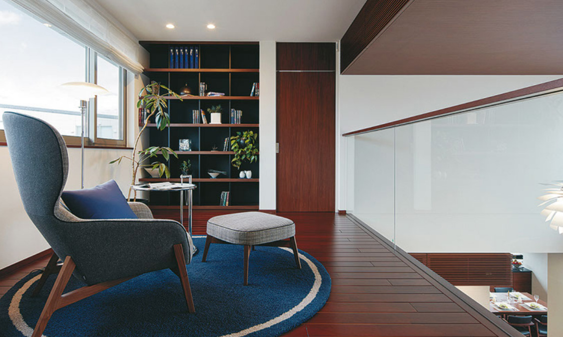 床材：ウォルナット