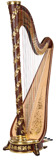 ハープを美しく彩るウォルナット。